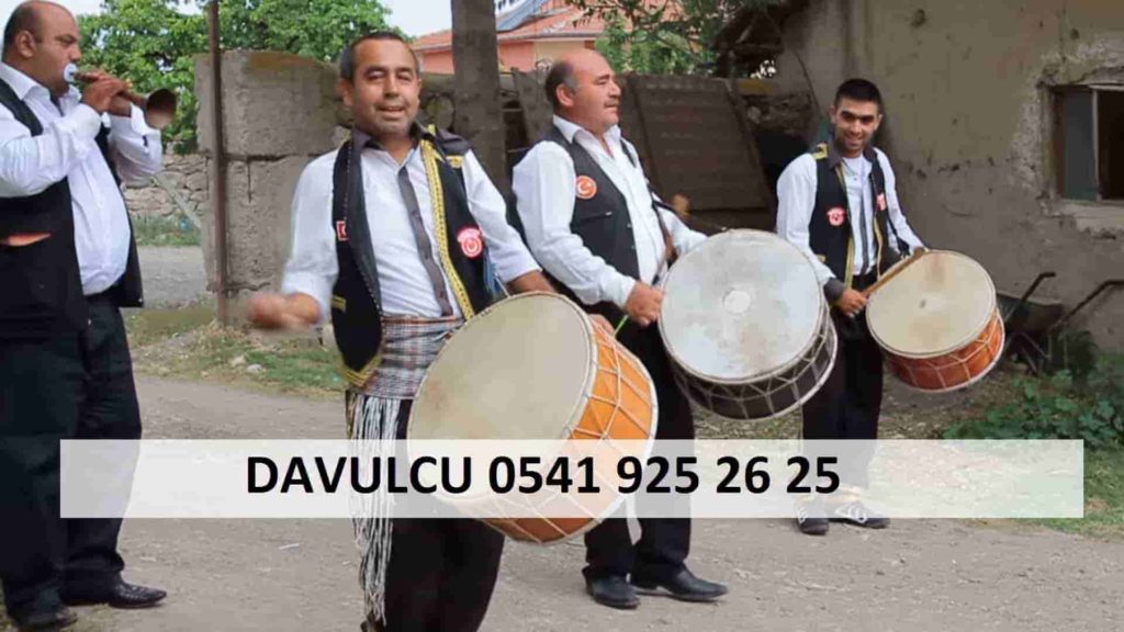 Çeyiz Alma İçin Davulcu