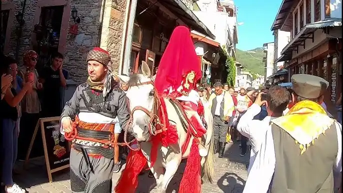 Yörük Kültürü Kına Gecesi Adetleri ve Gelenekleri
