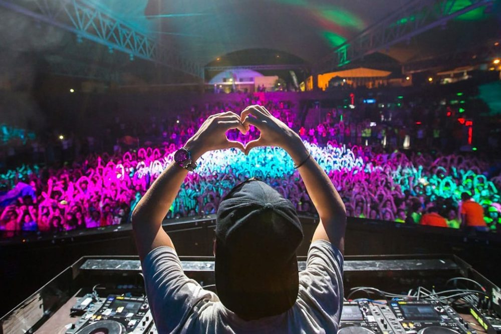 Düğün ve kına gecesi için DJ kiralama